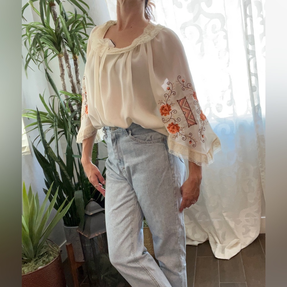 vintage (?) bohemian western Lace floral embroidered bell sleeve shirt - Picture 3 of 14
